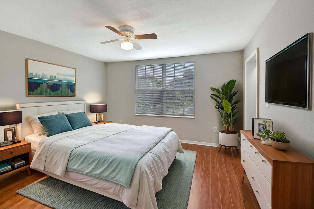 Active With Contract: $2,650 (3 beds, 2 baths, 1238 Square Feet)