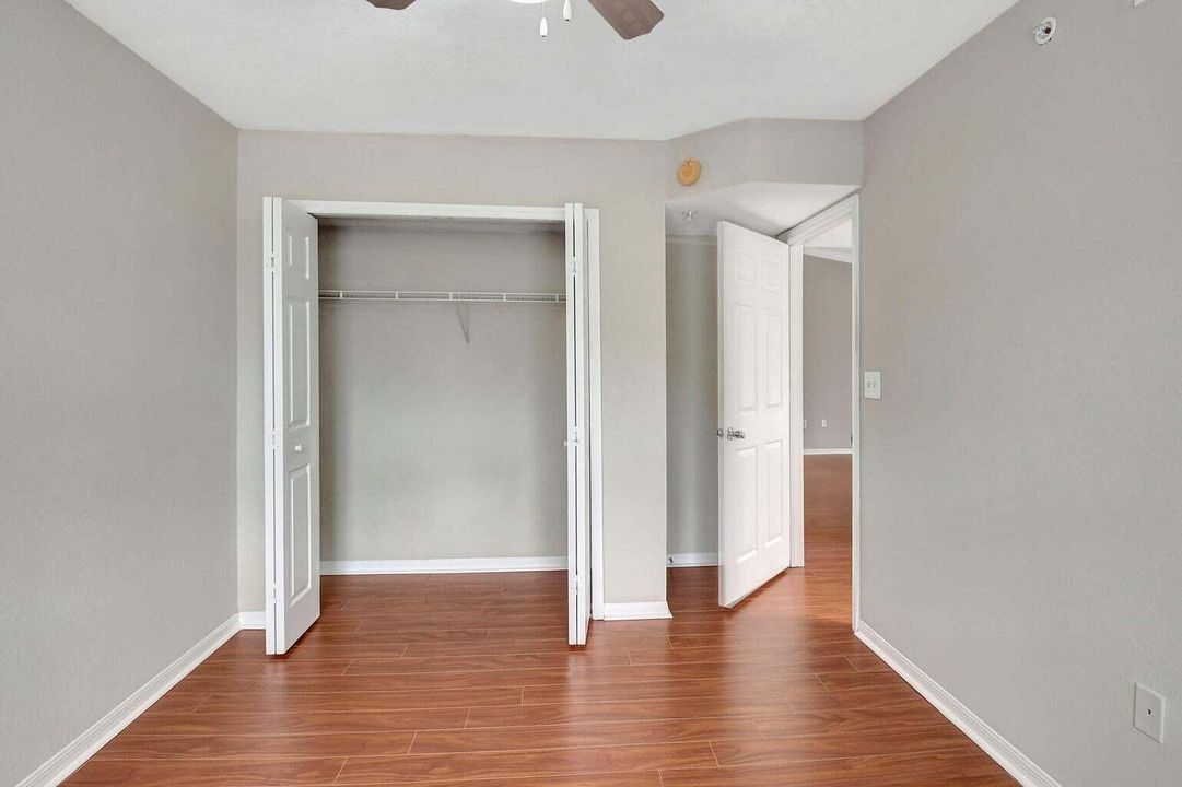 Active With Contract: $2,650 (3 beds, 2 baths, 1238 Square Feet)