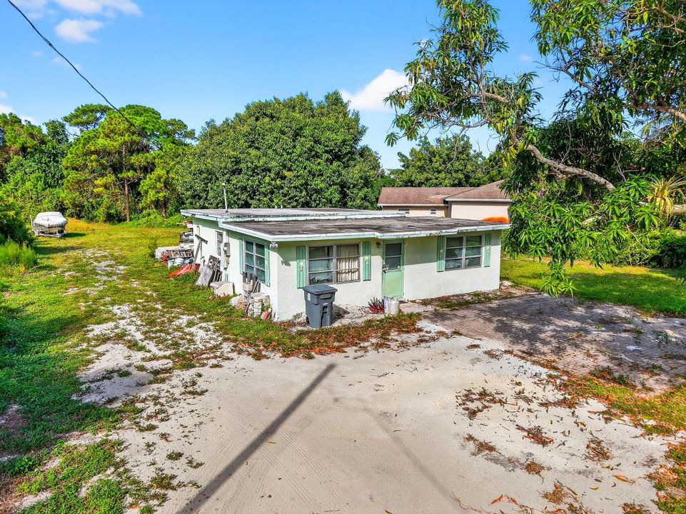 Active With Contract: $550,000 (1 beds, 1 baths, 408 Square Feet)