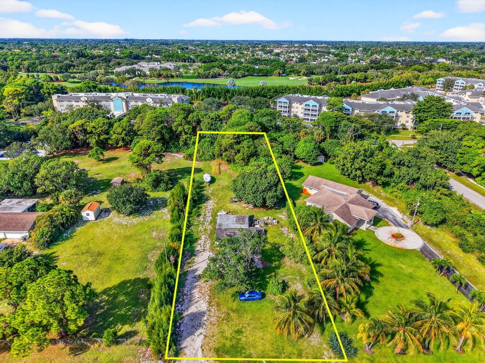 Active With Contract: $550,000 (1 beds, 1 baths, 408 Square Feet)