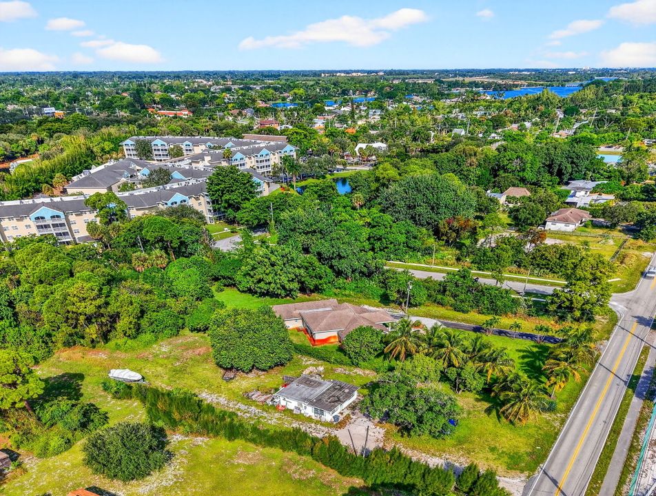 Active With Contract: $550,000 (1 beds, 1 baths, 408 Square Feet)