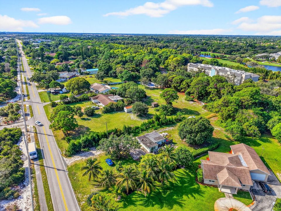 Active With Contract: $550,000 (1 beds, 1 baths, 408 Square Feet)