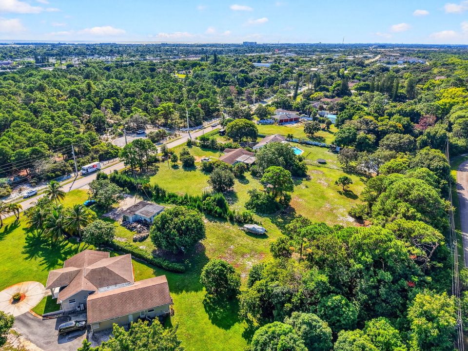 Active With Contract: $550,000 (1 beds, 1 baths, 408 Square Feet)