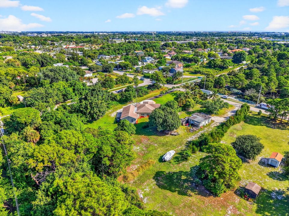 Active With Contract: $550,000 (1 beds, 1 baths, 408 Square Feet)