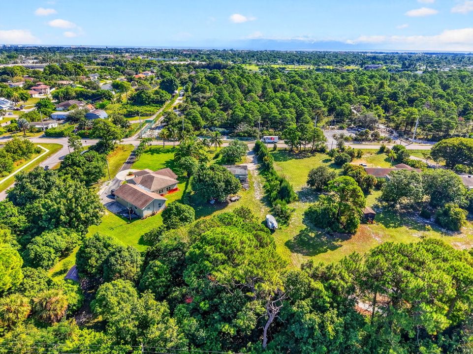 Active With Contract: $550,000 (1 beds, 1 baths, 408 Square Feet)