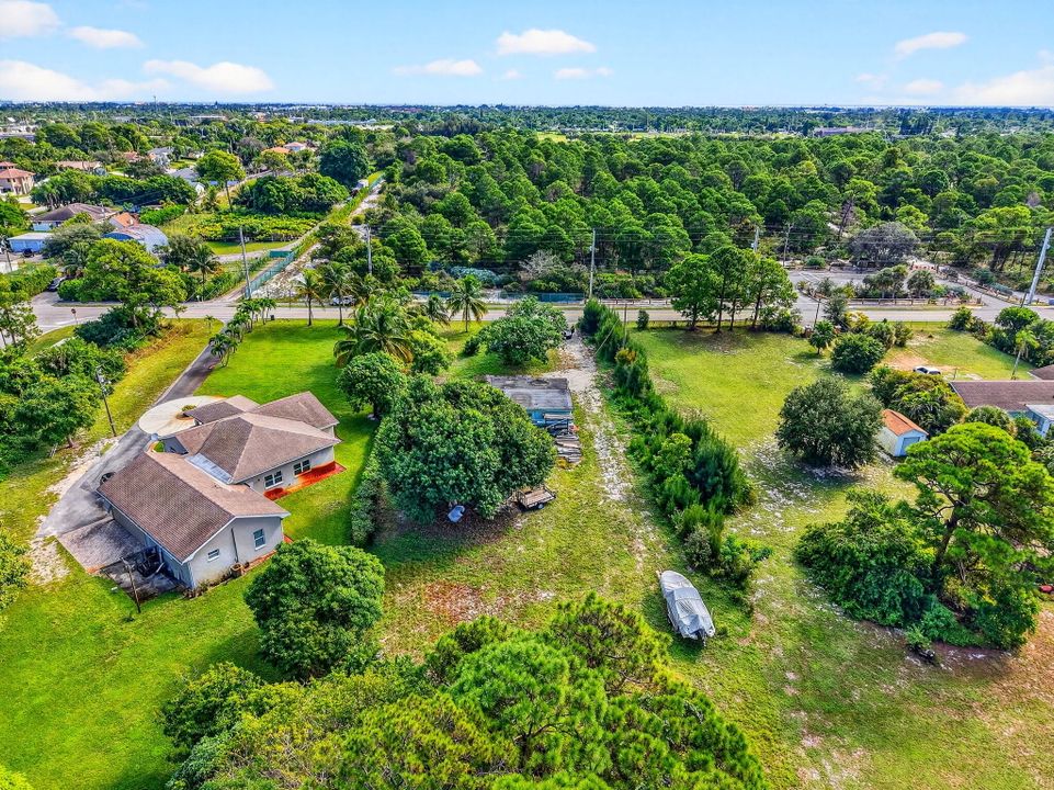 Active With Contract: $550,000 (1 beds, 1 baths, 408 Square Feet)