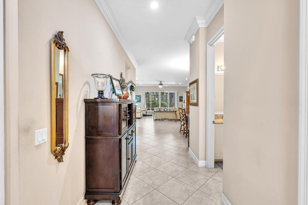 На продажу: $695,000 (3 спален, 2 ванн, 2210 Квадратных фут)