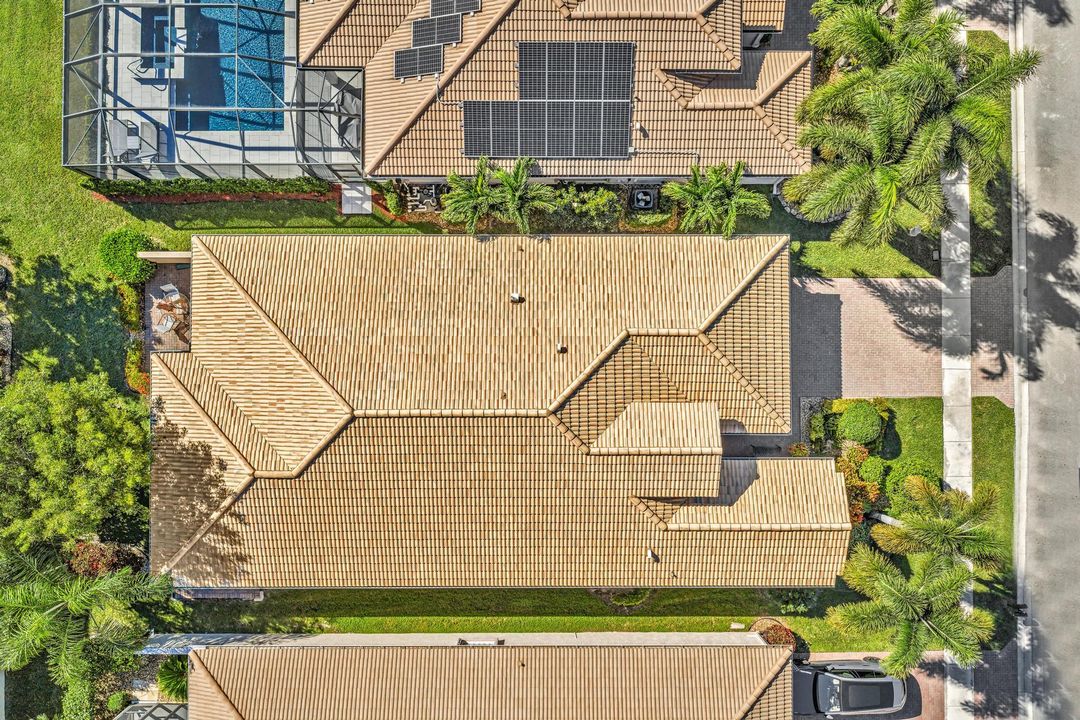 На продажу: $695,000 (3 спален, 2 ванн, 2210 Квадратных фут)