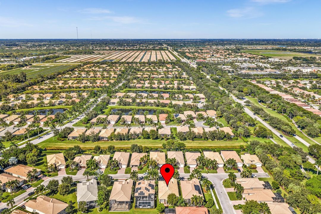 На продажу: $695,000 (3 спален, 2 ванн, 2210 Квадратных фут)