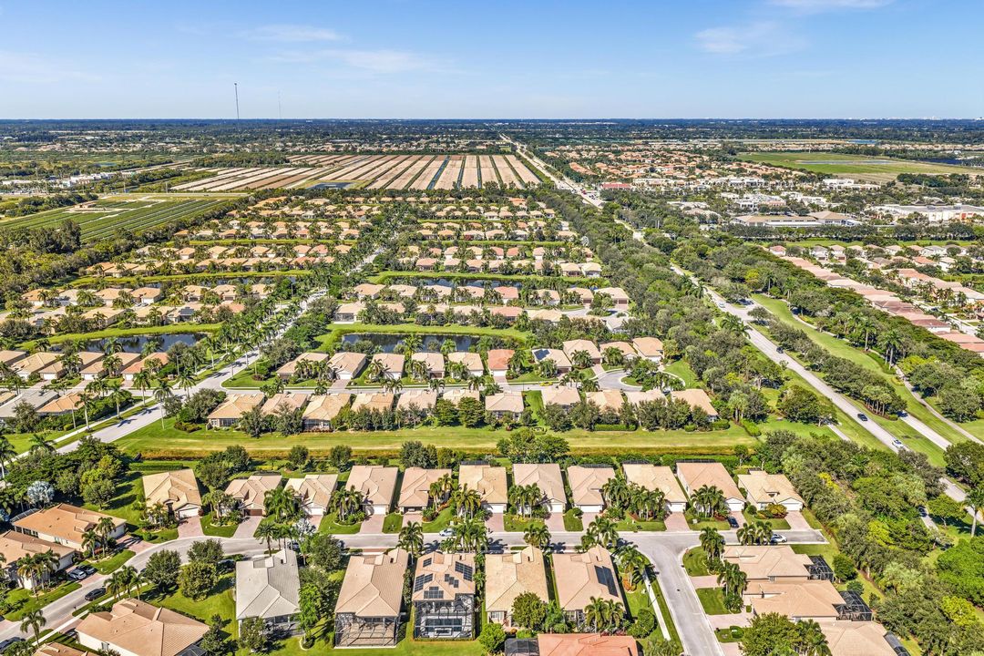 На продажу: $695,000 (3 спален, 2 ванн, 2210 Квадратных фут)