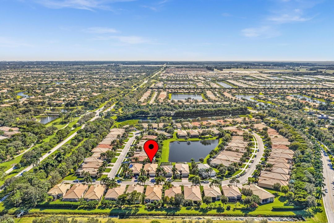 На продажу: $695,000 (3 спален, 2 ванн, 2210 Квадратных фут)