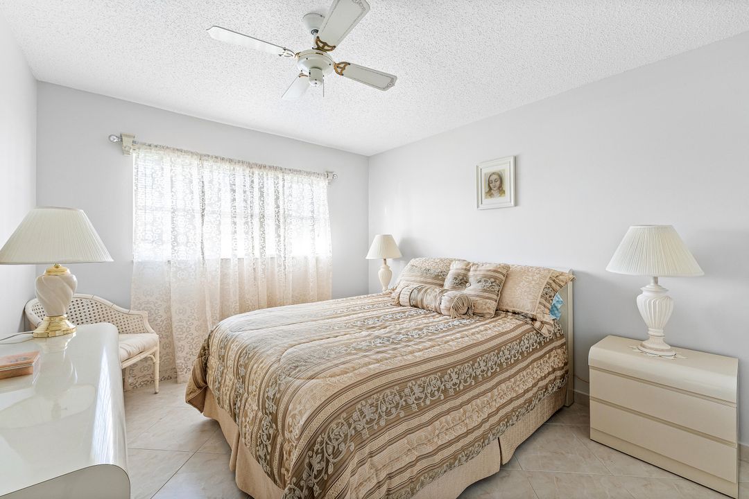 Active With Contract: $145,000 (2 beds, 2 baths, 910 Square Feet)