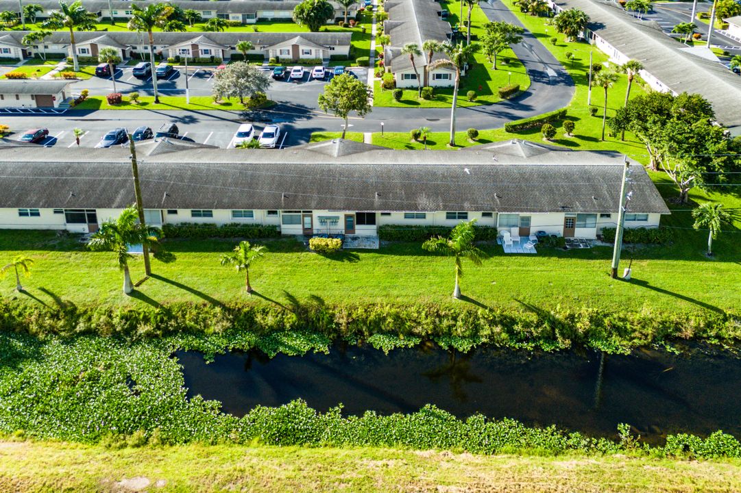 Active With Contract: $145,000 (2 beds, 2 baths, 910 Square Feet)