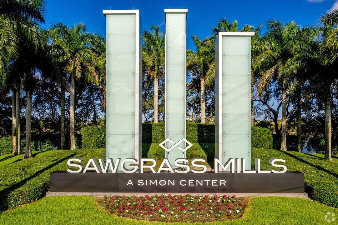 Active With Contract: $675,000 (4 beds, 2 baths, 2060 Square Feet)