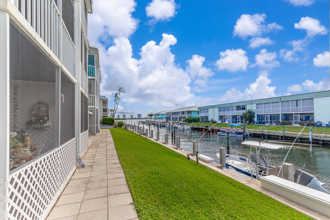 На продажу: $261,900 (2 спален, 1 ванн, 880 Квадратных фут)