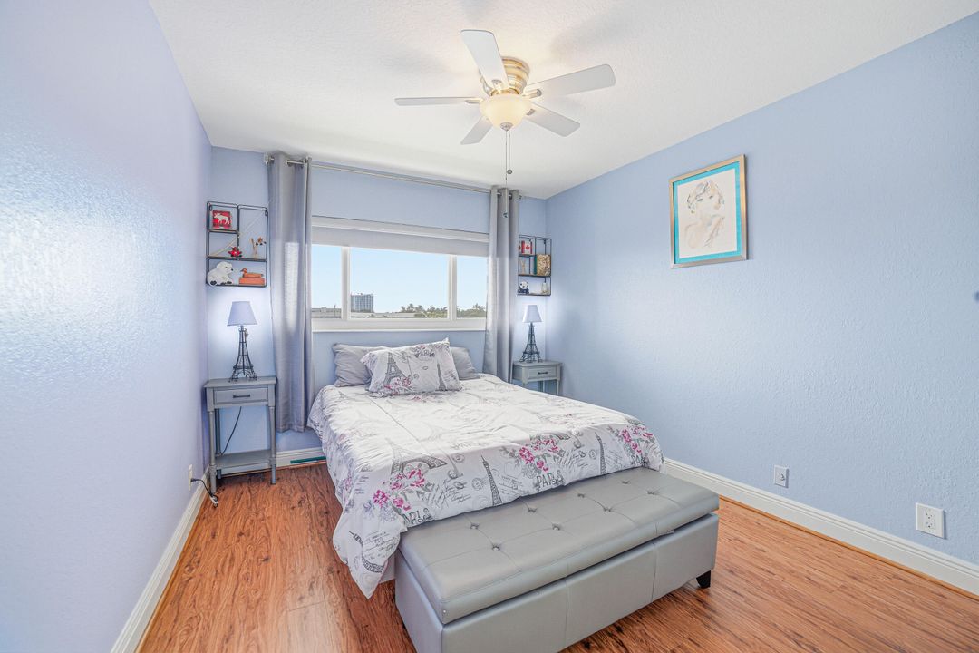 На продажу: $261,900 (2 спален, 1 ванн, 880 Квадратных фут)