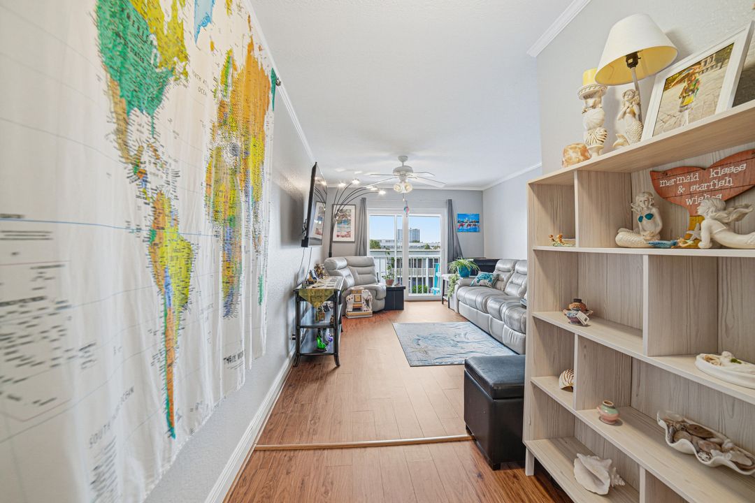 На продажу: $261,900 (2 спален, 1 ванн, 880 Квадратных фут)