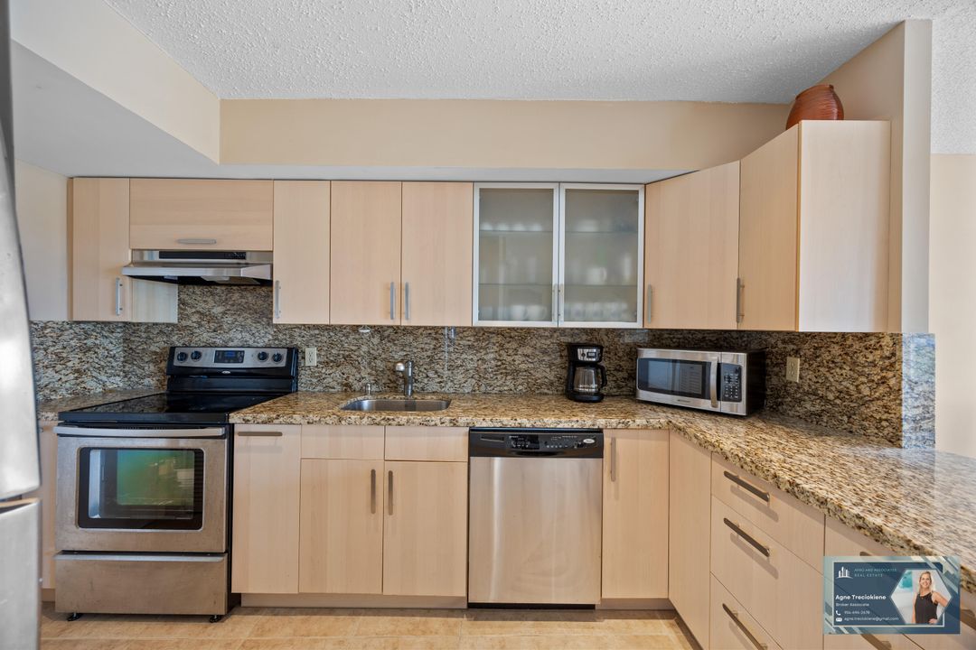 待售: $250,000 (1 贝兹, 1 浴室, 850 平方英尺)