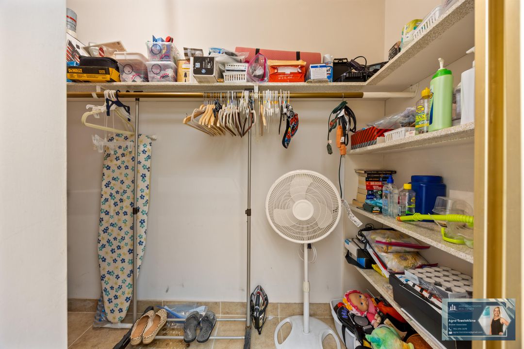 待售: $250,000 (1 贝兹, 1 浴室, 850 平方英尺)