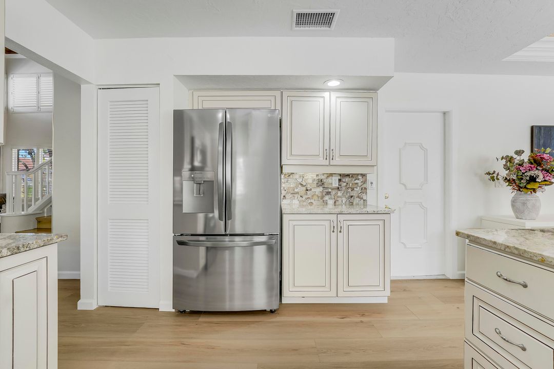 出租: $8,500 (3 贝兹, 2 浴室, 1830 平方英尺)