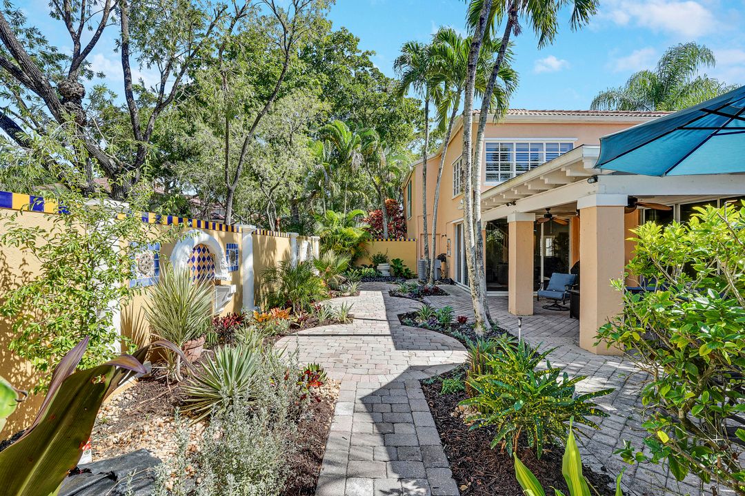 出租: $8,500 (3 贝兹, 2 浴室, 1830 平方英尺)