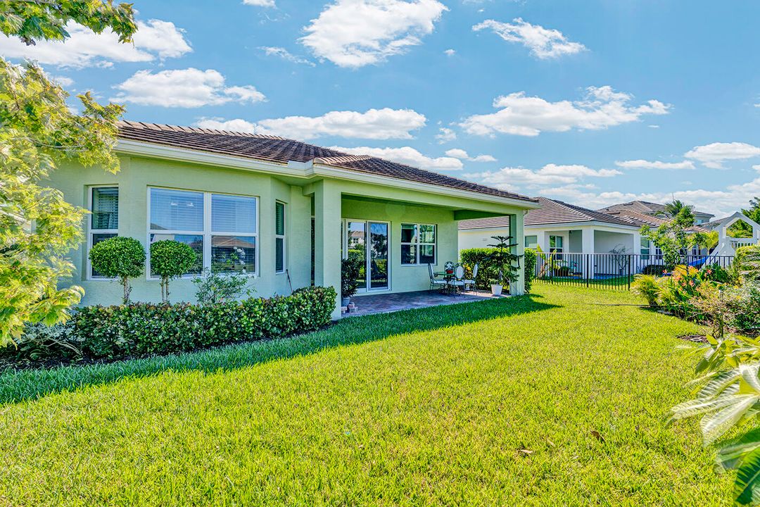 For Sale: $614,990 (3 beds, 2 baths, 2280 Square Feet)