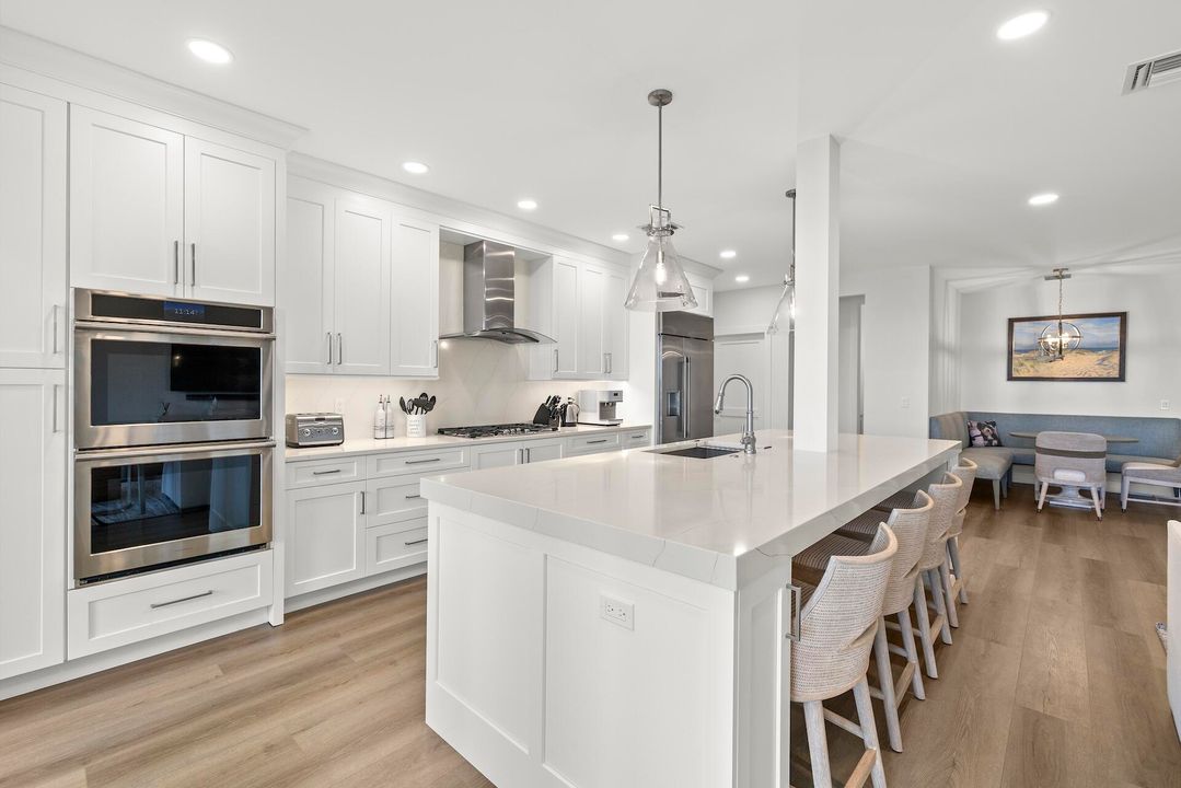 En Venta: $3,699,000 (3 camas, 2 baños, 2466 Pies cuadrados)