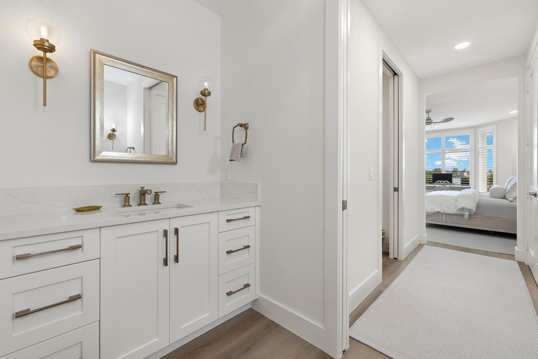 En Venta: $3,699,000 (3 camas, 2 baños, 2466 Pies cuadrados)