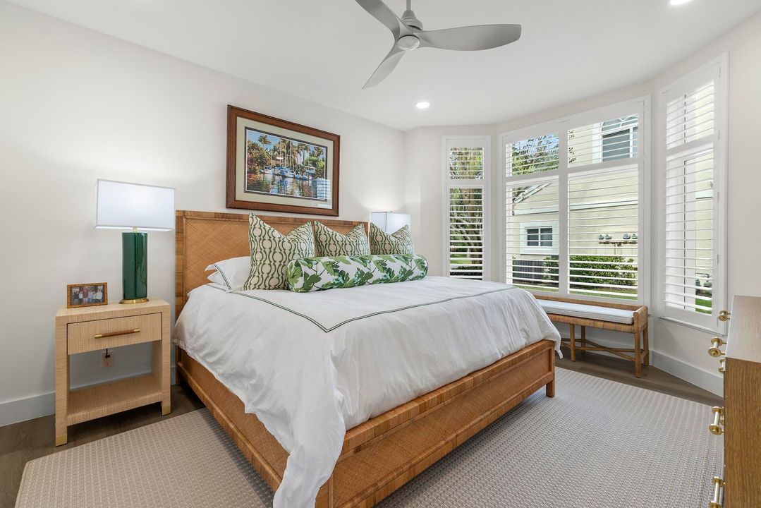 En Venta: $3,699,000 (3 camas, 2 baños, 2466 Pies cuadrados)