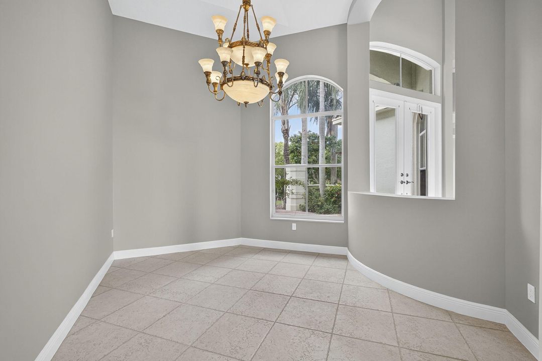 На продажу: $1,325,000 (6 спален, 5 ванн, 4112 Квадратных фут)