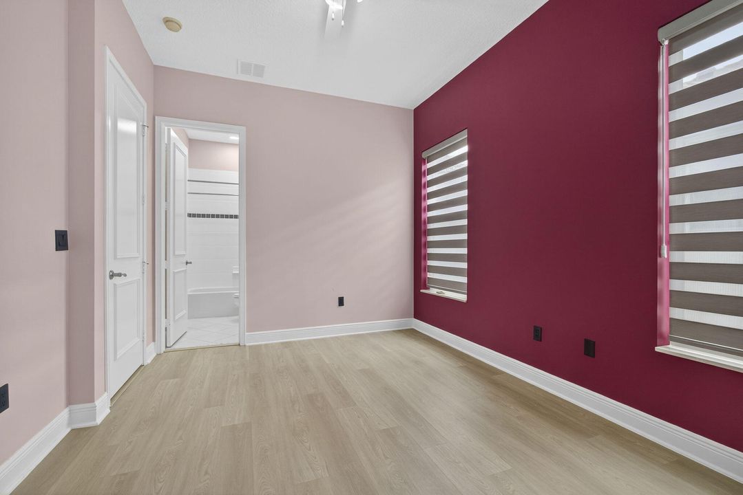 На продажу: $1,325,000 (6 спален, 5 ванн, 4112 Квадратных фут)