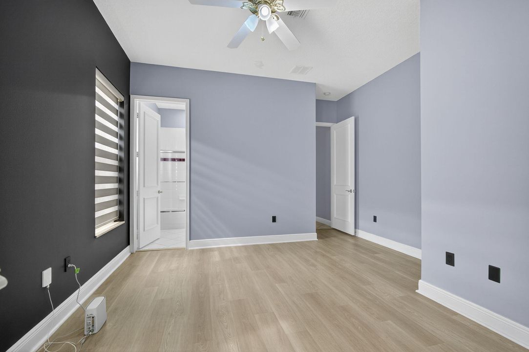 На продажу: $1,325,000 (6 спален, 5 ванн, 4112 Квадратных фут)