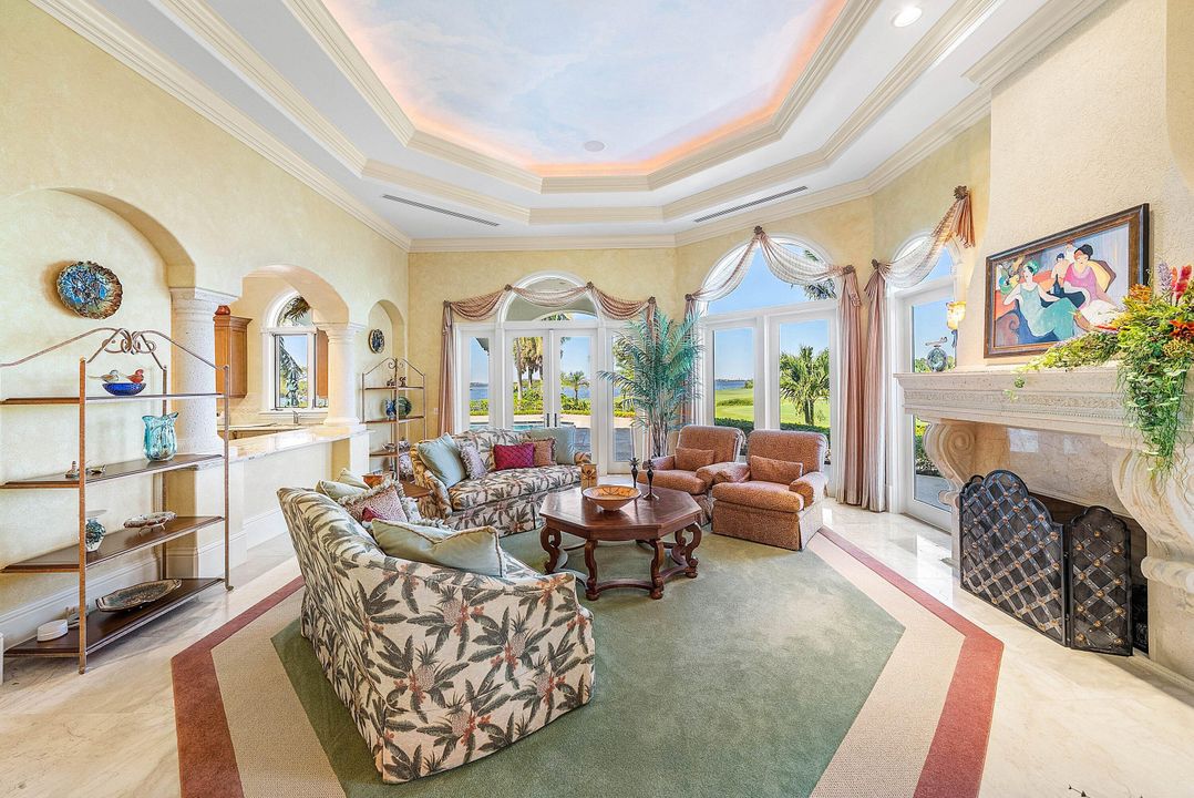 待售: $7,995,000 (4 贝兹, 4 浴室, 5661 平方英尺)