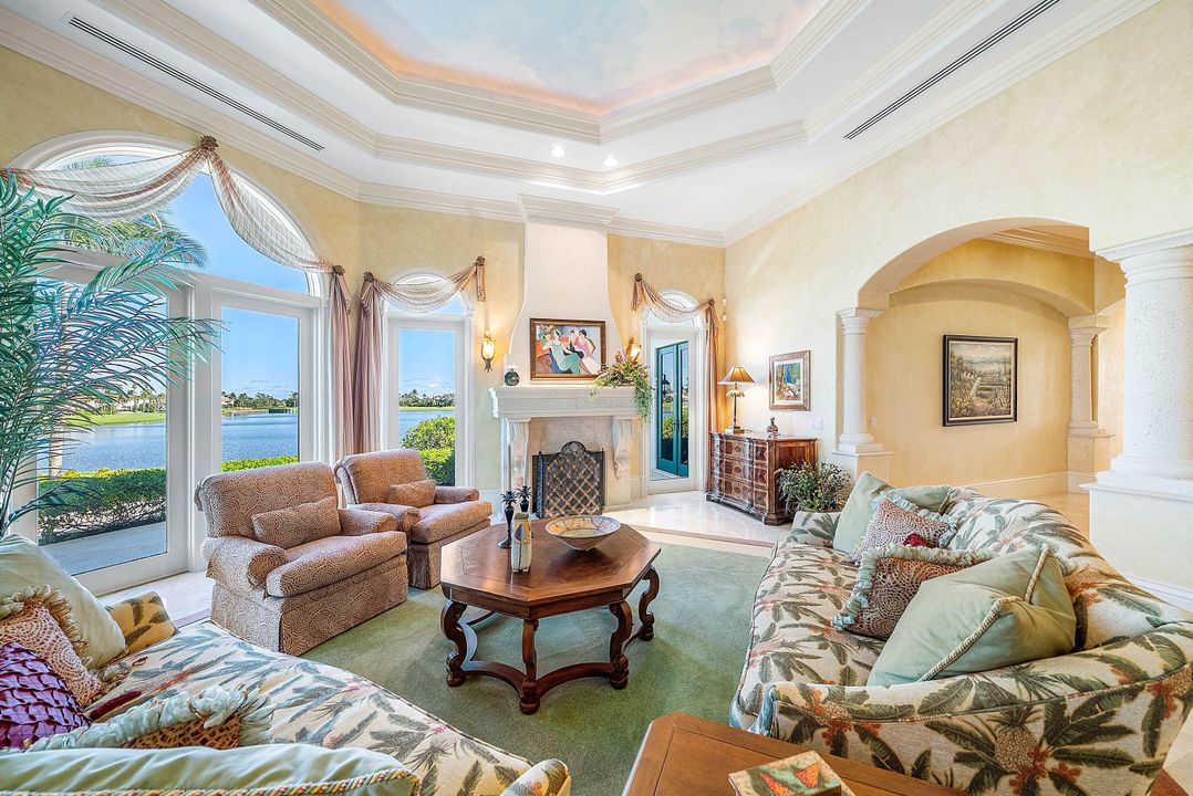 待售: $7,995,000 (4 贝兹, 4 浴室, 5661 平方英尺)