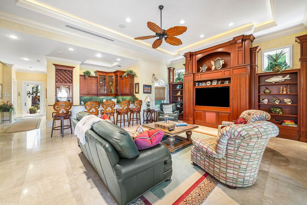 待售: $7,995,000 (4 贝兹, 4 浴室, 5661 平方英尺)