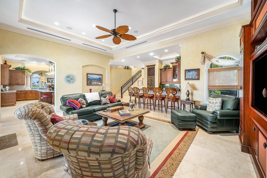 待售: $7,995,000 (4 贝兹, 4 浴室, 5661 平方英尺)