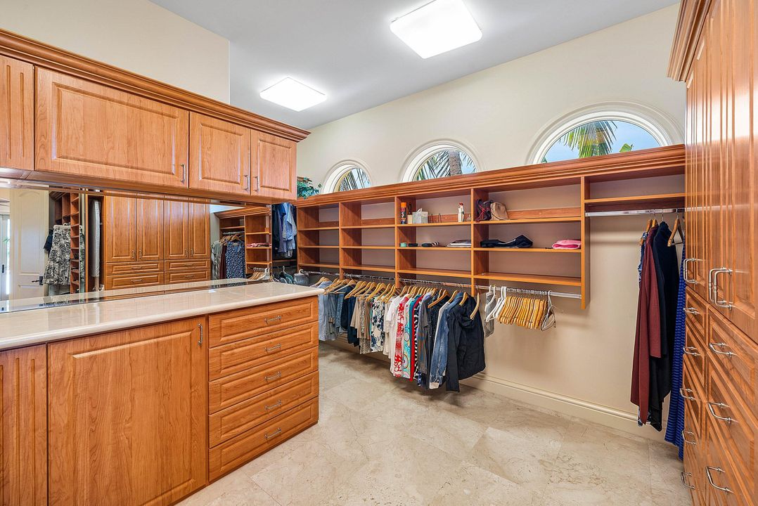 待售: $7,995,000 (4 贝兹, 4 浴室, 5661 平方英尺)