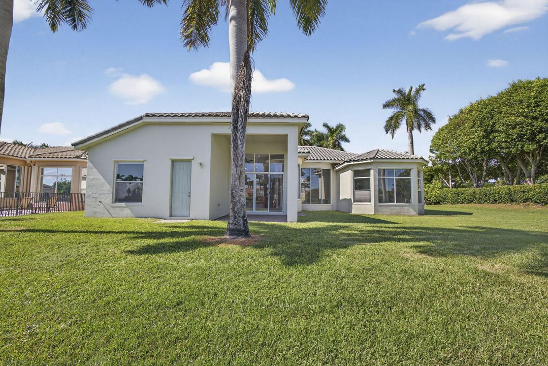 На продажу: $1,325,000 (6 спален, 5 ванн, 4112 Квадратных фут)