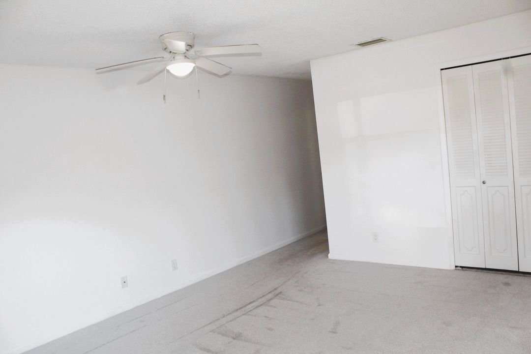 Active With Contract: $2,300 (2 beds, 2 baths, 1404 Square Feet)