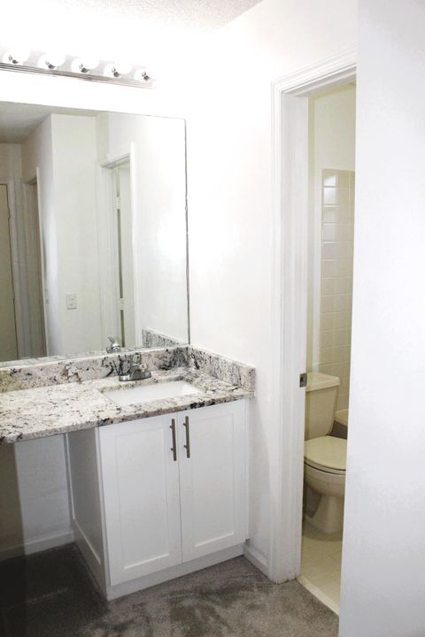 Active With Contract: $2,300 (2 beds, 2 baths, 1404 Square Feet)
