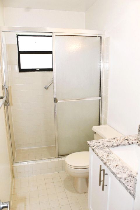 Active With Contract: $2,300 (2 beds, 2 baths, 1404 Square Feet)