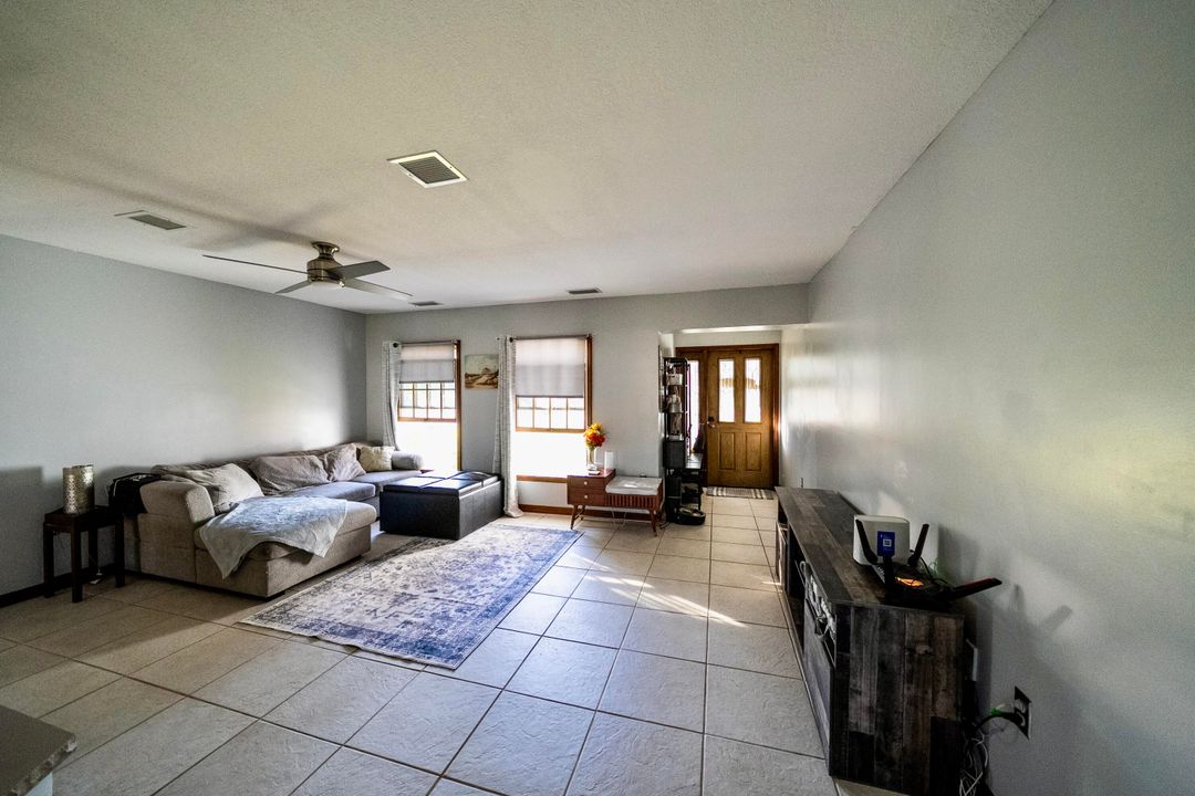 Active With Contract: $379,900 (3 beds, 2 baths, 1597 Square Feet)