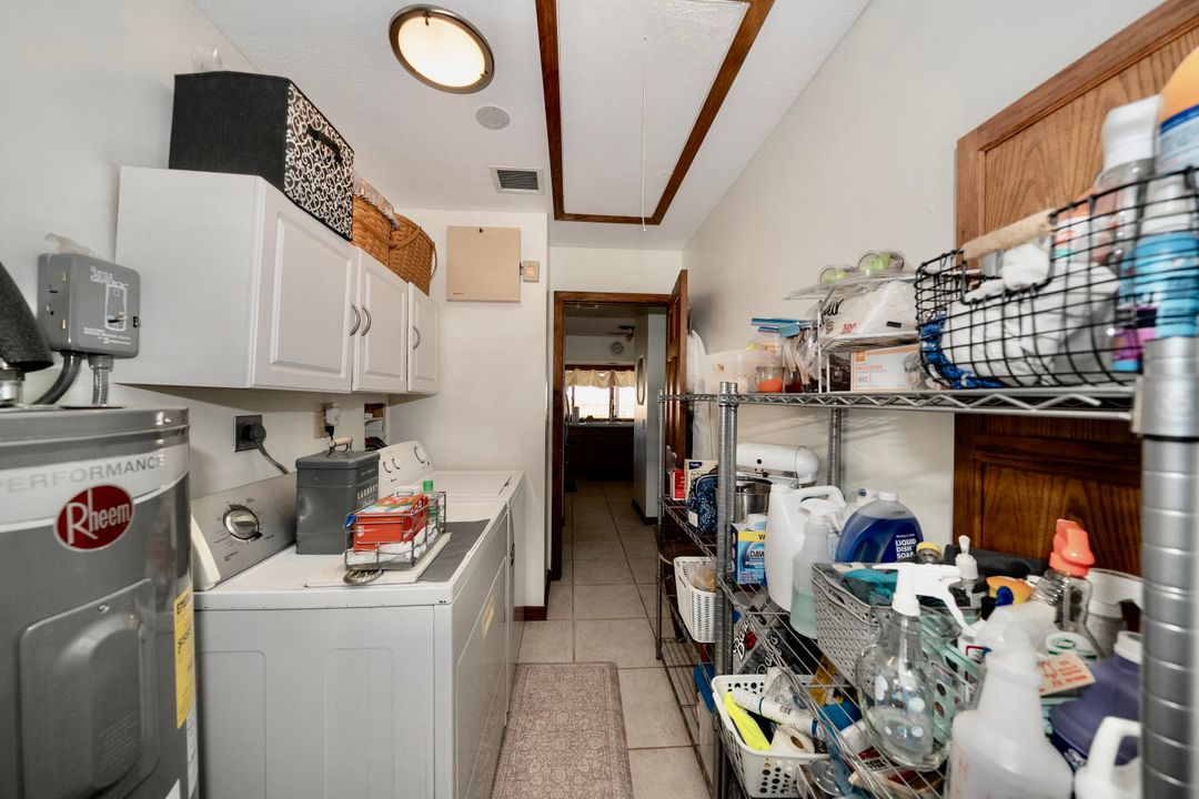 Active With Contract: $379,900 (3 beds, 2 baths, 1597 Square Feet)