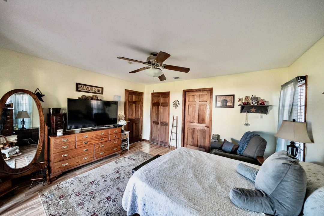 Active With Contract: $379,900 (3 beds, 2 baths, 1597 Square Feet)