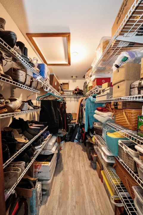 Active With Contract: $379,900 (3 beds, 2 baths, 1597 Square Feet)