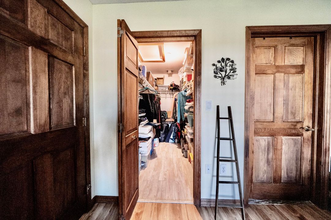 Active With Contract: $379,900 (3 beds, 2 baths, 1597 Square Feet)