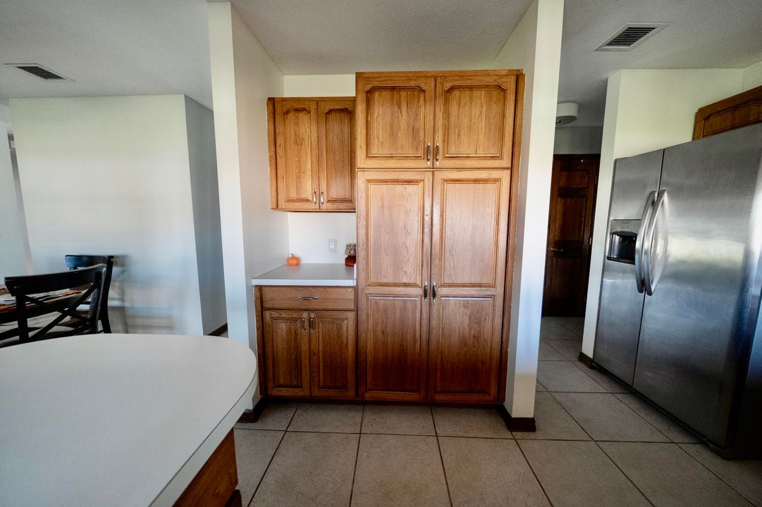 Active With Contract: $379,900 (3 beds, 2 baths, 1597 Square Feet)