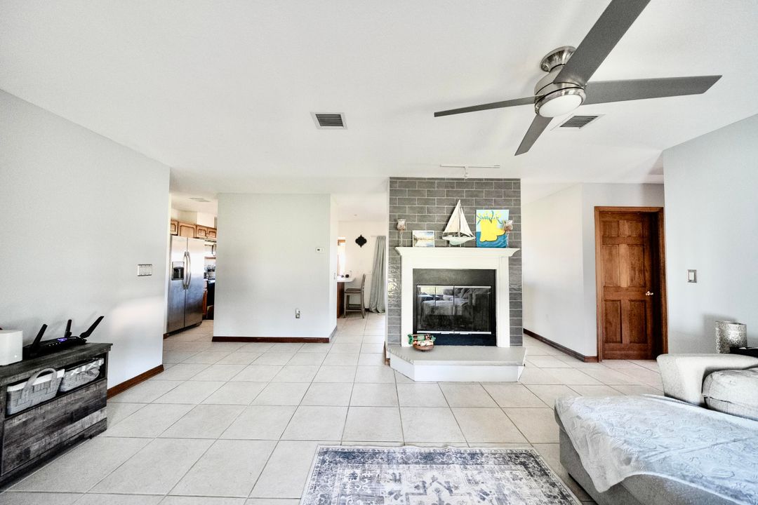 Active With Contract: $379,900 (3 beds, 2 baths, 1597 Square Feet)