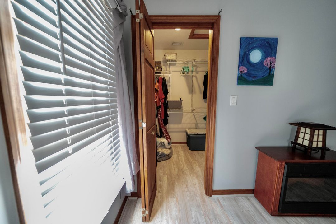 Active With Contract: $379,900 (3 beds, 2 baths, 1597 Square Feet)