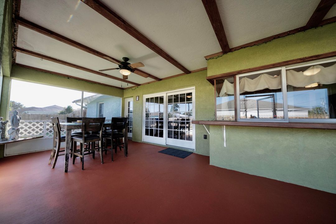 Active With Contract: $379,900 (3 beds, 2 baths, 1597 Square Feet)